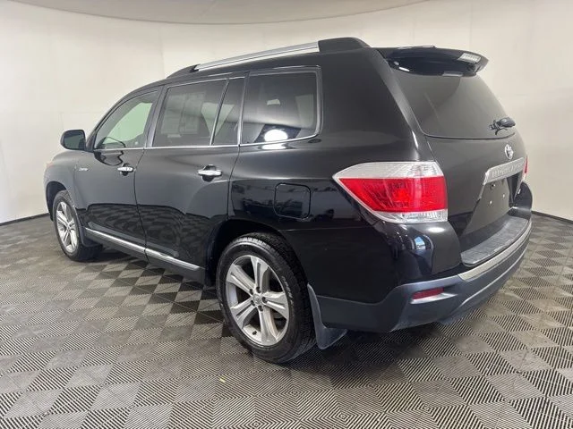 Used 2013 Black Toyota Limited image 6