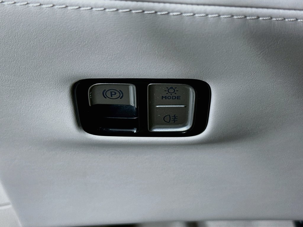 New 2027 Blue Mercedes-Benz S 580 image 10