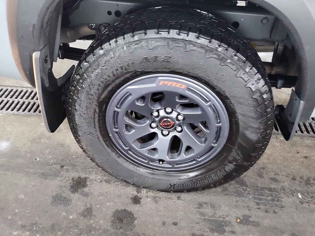 Used 2025 Boulder Gray Pearl Nissan PRO-4X image 6