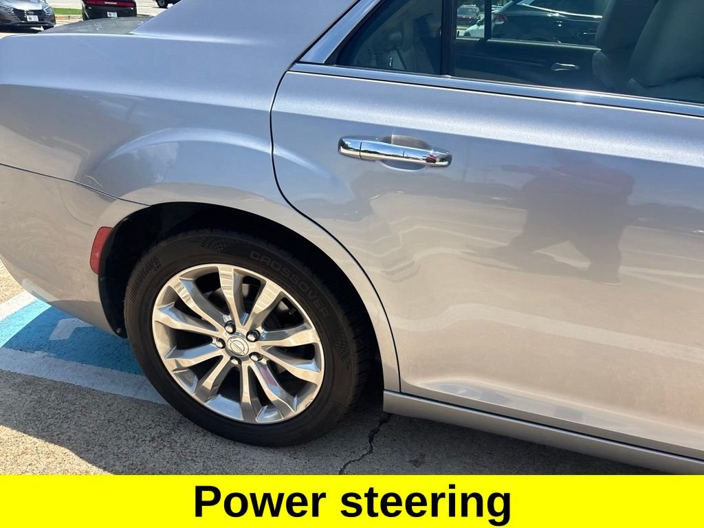 Used 2018 Silver Chrysler Limited image 21