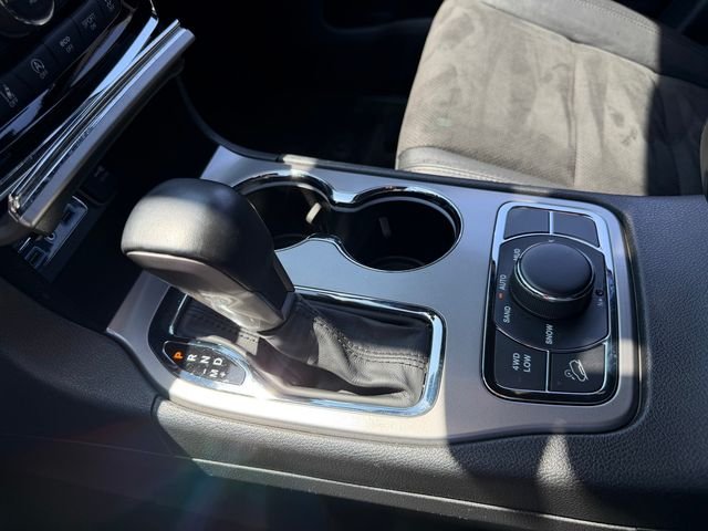 Certified Used 2022 White Jeep Laredo X image 32