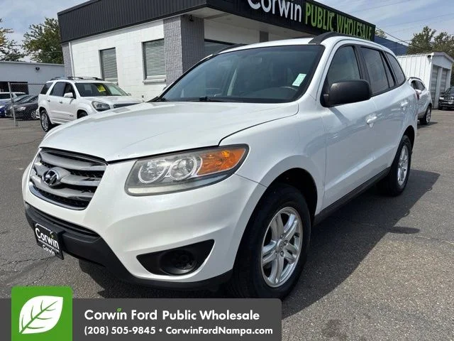 Used 2012 Frost White Pearl Hyundai  image 1