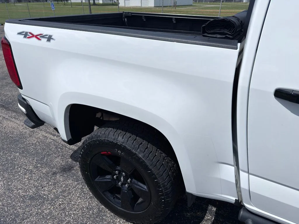 Used 2021 White Chevrolet LT image 13
