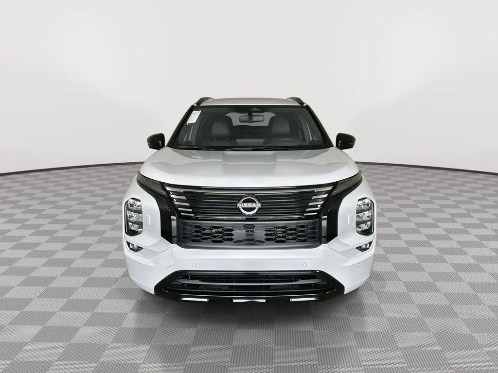 New 2026 White Nissan Platinum image 3