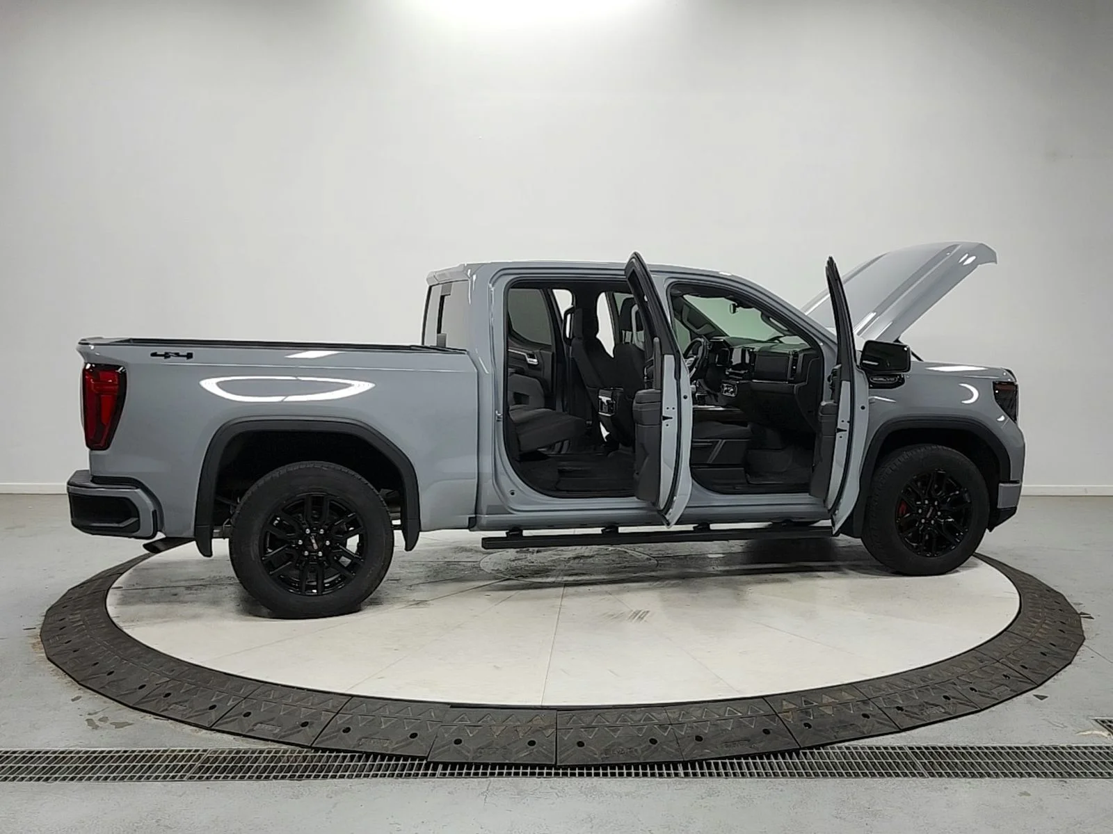 Used 2024 Gray GMC Elevation image 16