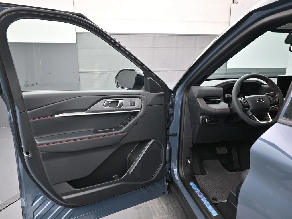 New 2026 Vapor Blue Metallic Ford ST-Line image 8