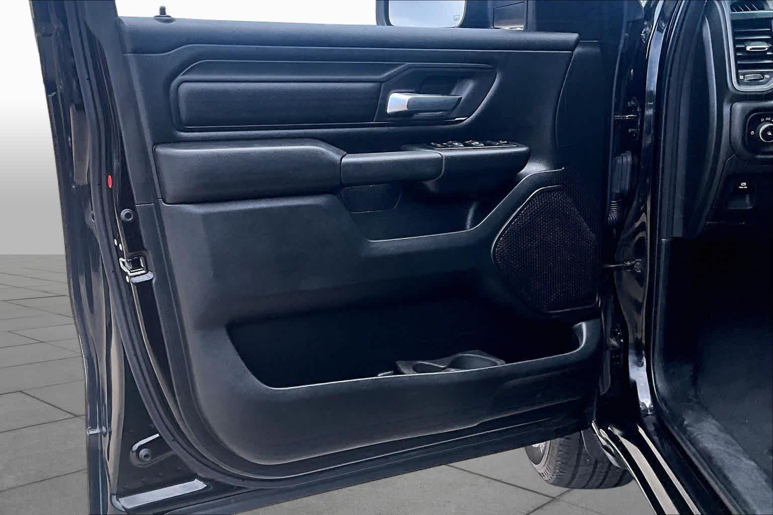 Used 2019 Diamond Black Crystal Pearlcoat Ram Tradesman image 22
