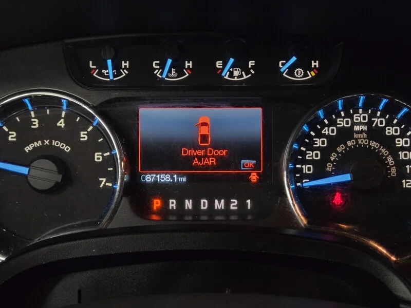 Used 2011 OXFORD WHITE Ford XLT image 14
