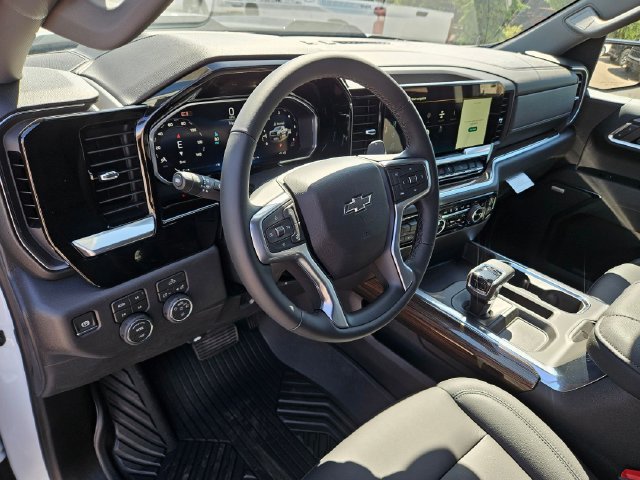 New 2026 Summit White Chevrolet LT Trail Boss image 10
