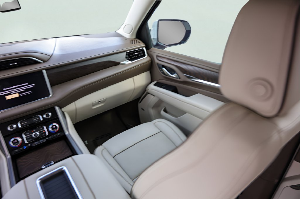 Used 2024 White GMC Denali image 29