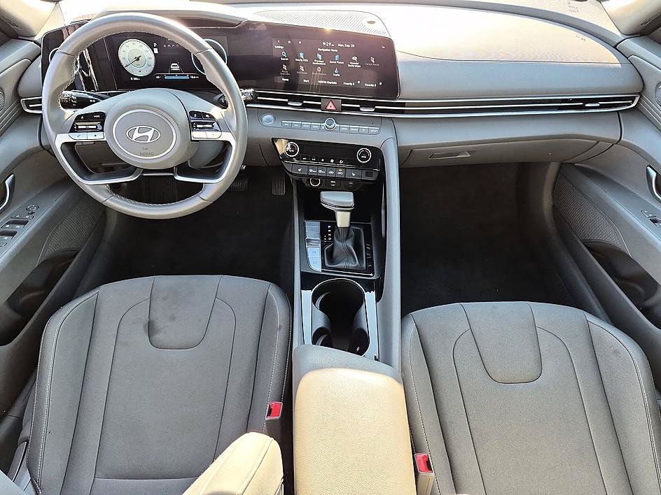 Used 2025 Fluid Metal Hyundai SEL Convenience image 30
