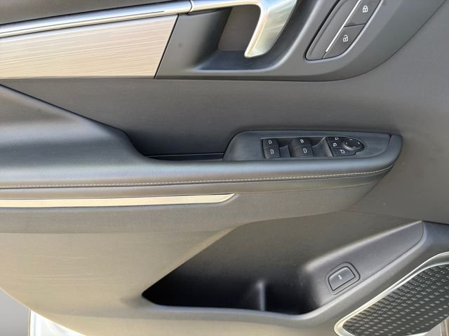 Used 2025 White Buick Preferred image 10