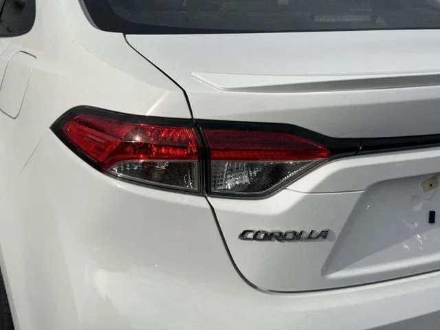 Used 2025 White Toyota SE image 14
