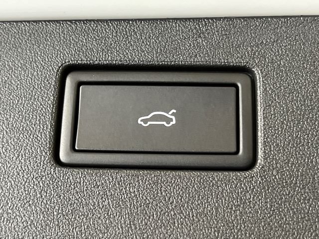 New 2026 White Volkswagen 2.0T SE R-Line Black image 6