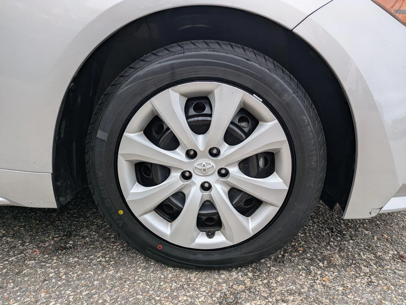 Certified Used 2024  Toyota LE image 11