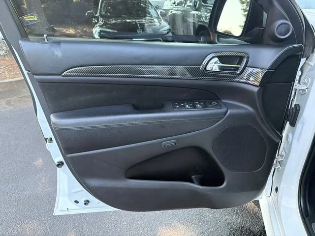 Used 2015 White Jeep SRT image 10