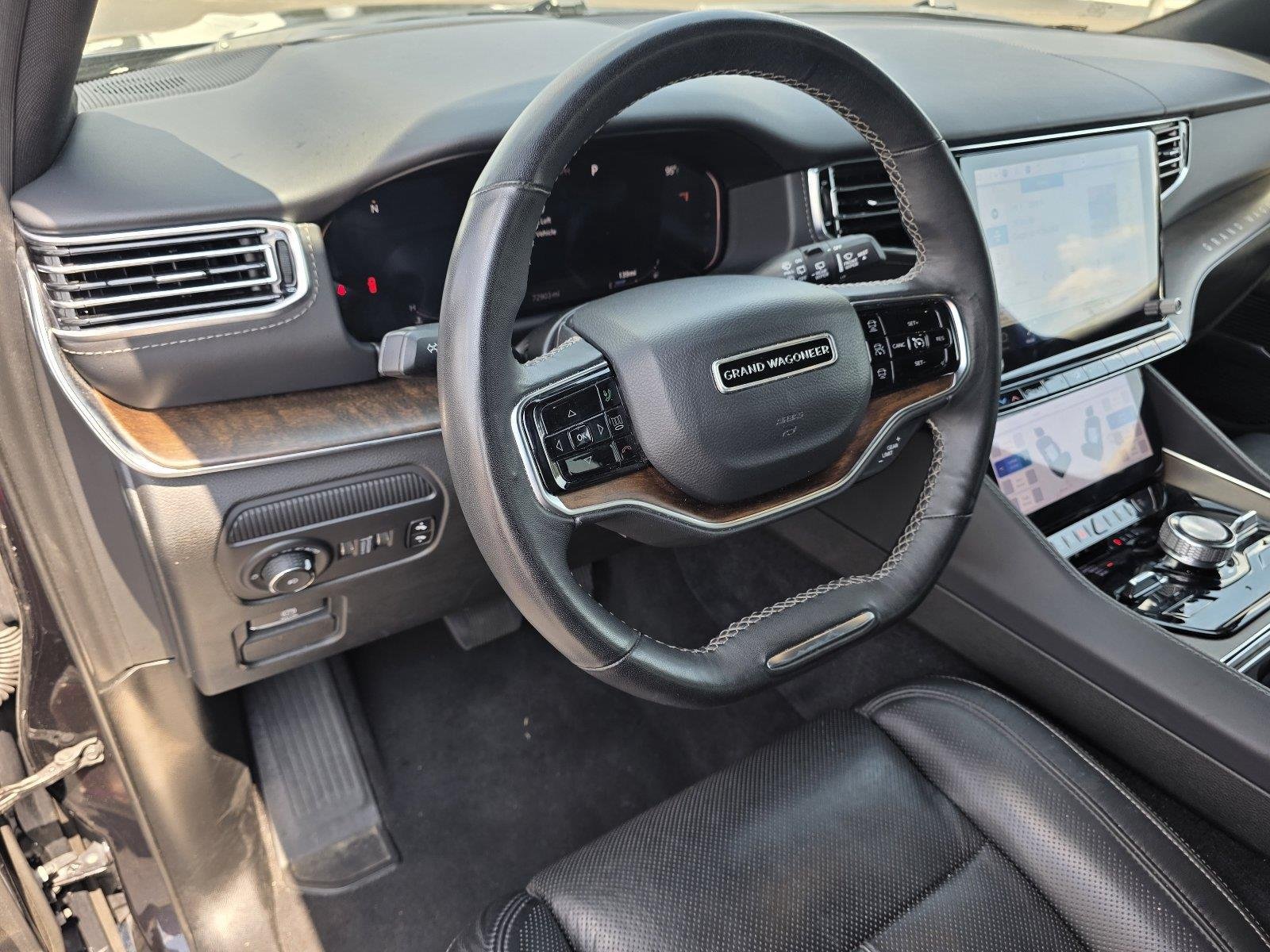Used 2024 Midnight Sky Jeep 4x4 image 11