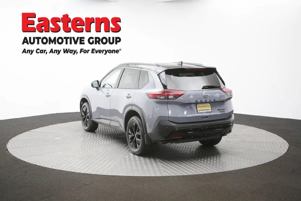 Used 2023 Gray Nissan SV image 61