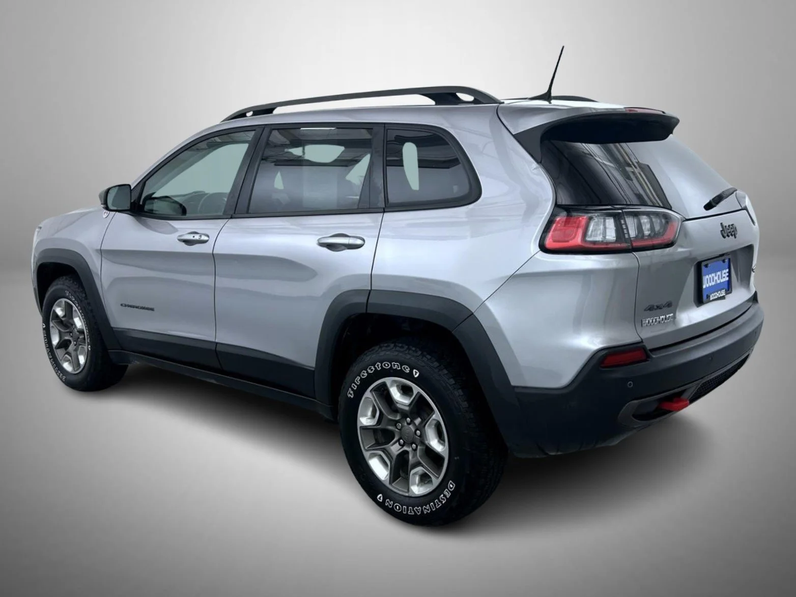 Used 2019 Silver Jeep Trailhawk image 7