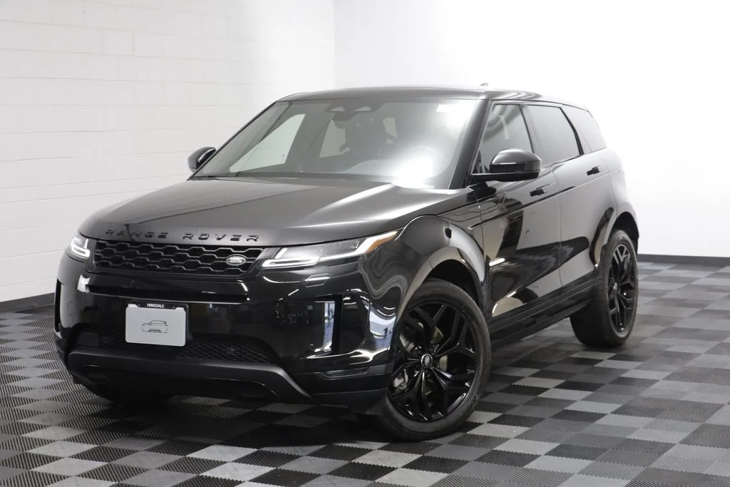 Used 2023 Black Land Rover SE image 1