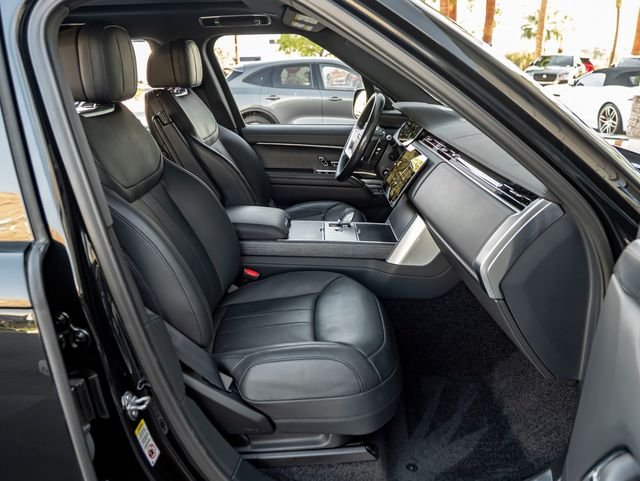 Used 2024 Santorini Black Metallic Land Rover SE image 28