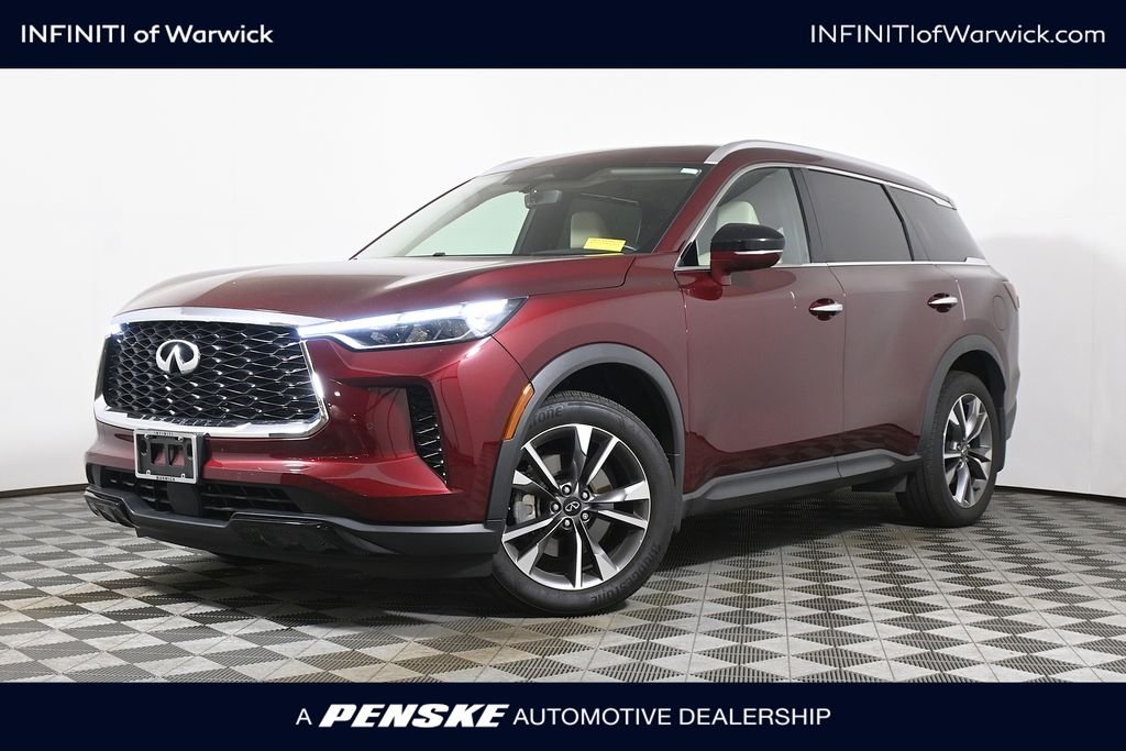 Certified Used 2023 Red INFINITI LUXE image 1