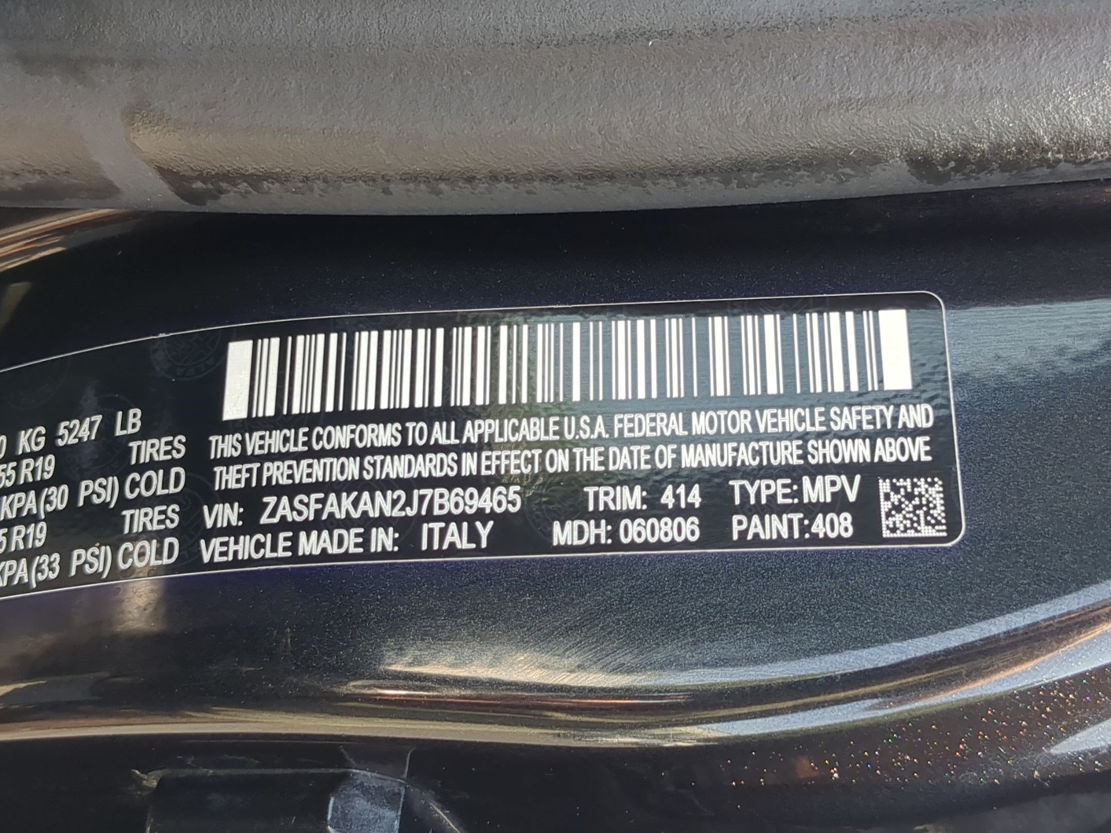 Used 2018 Black Alfa Romeo AWD image 33