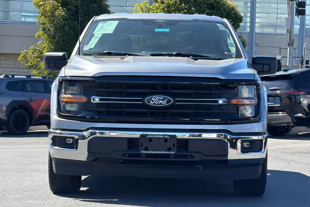 Used 2025 Silver Metallic Ford XLT image 9