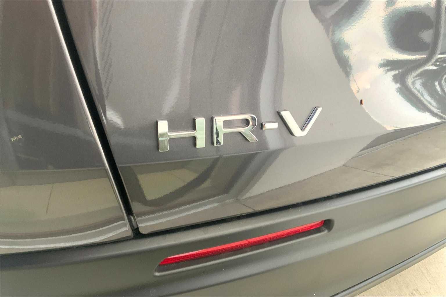 2026 Honda HR-V LX - Photo 13