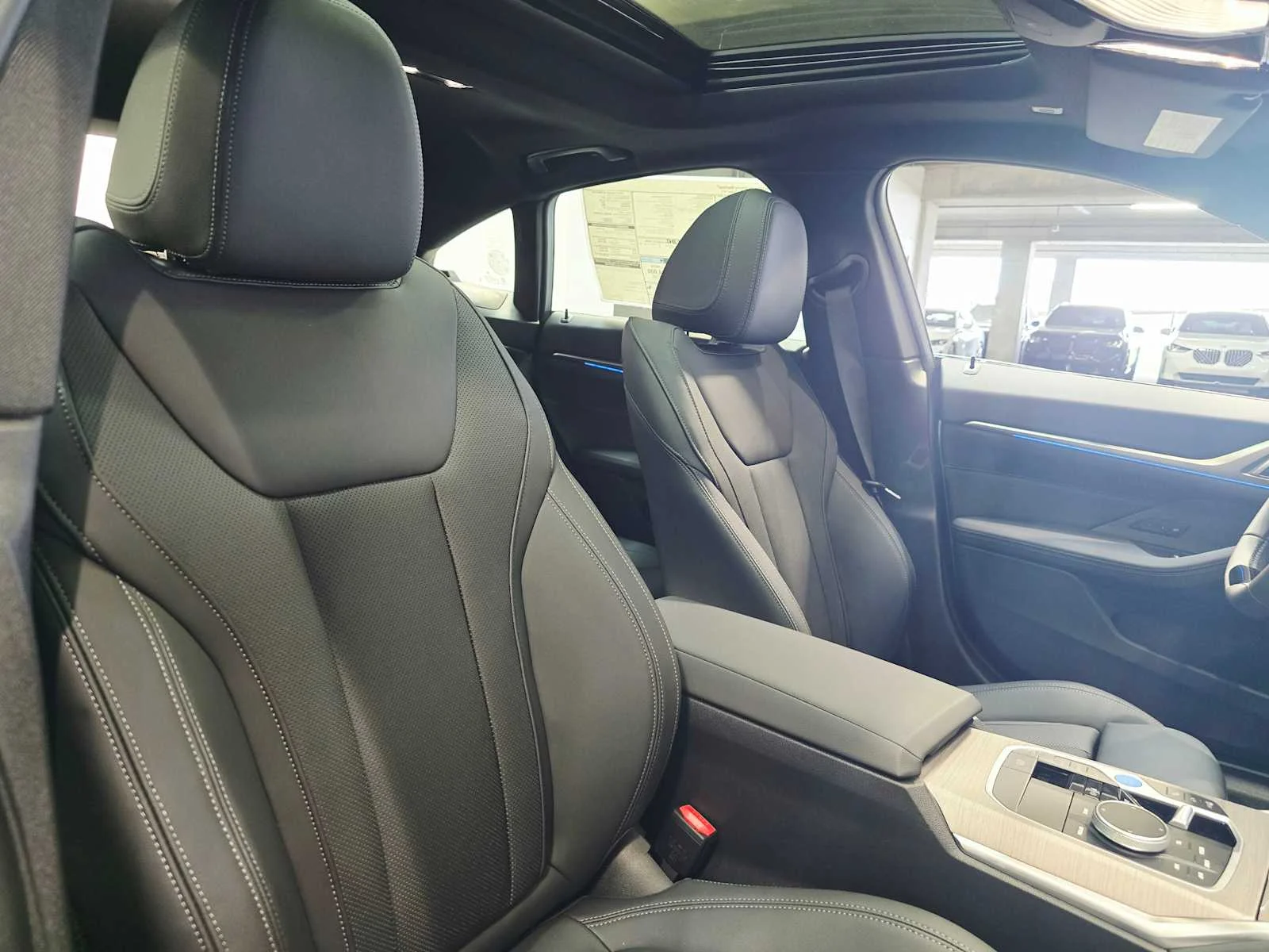 New 2026 Skyscraper Grey Metallic BMW xDrive40 image 27