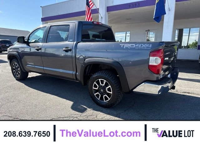 Used 2018 Gray Toyota SR5 image 6