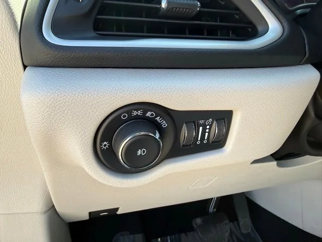Used 2023 Black Chrysler Touring L image 22