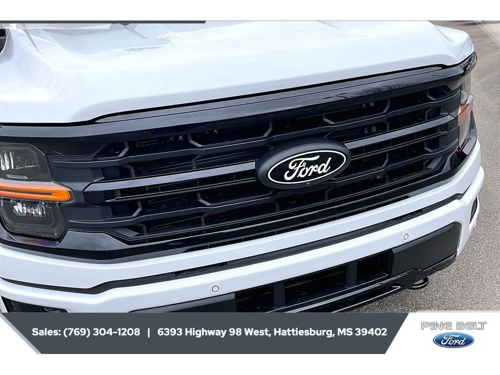 New 2026 Oxford White Ford XLT image 22