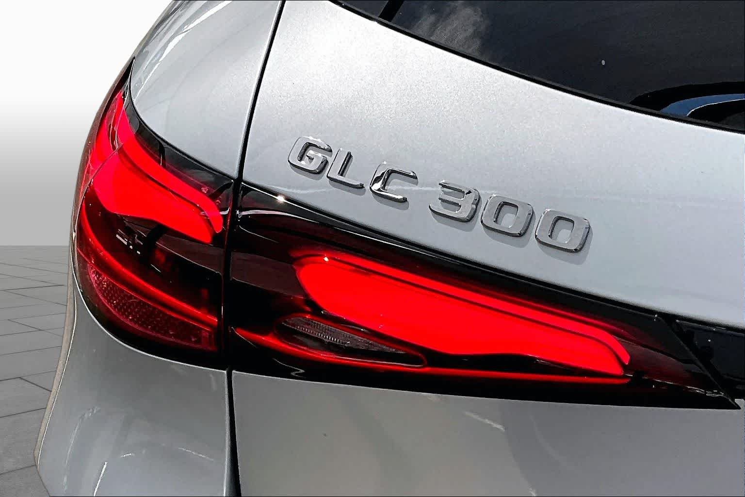 New 2026 Cirrus Silver Metallic Mercedes-Benz GLC 300 image 6