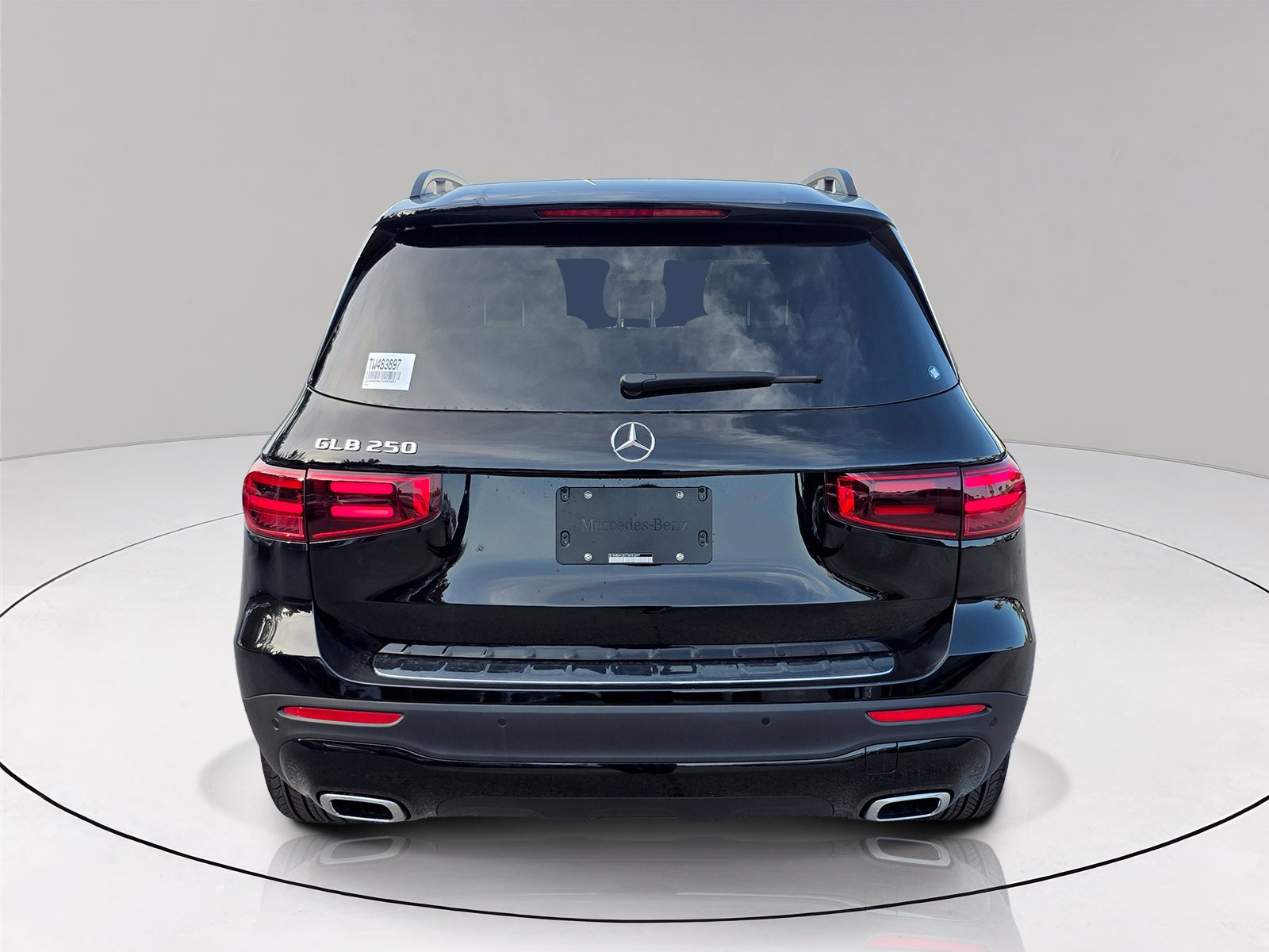 New 2026 Night Black Mercedes-Benz GLB 250 image 31