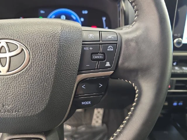 Used 2026 Ice Toyota SE image 31