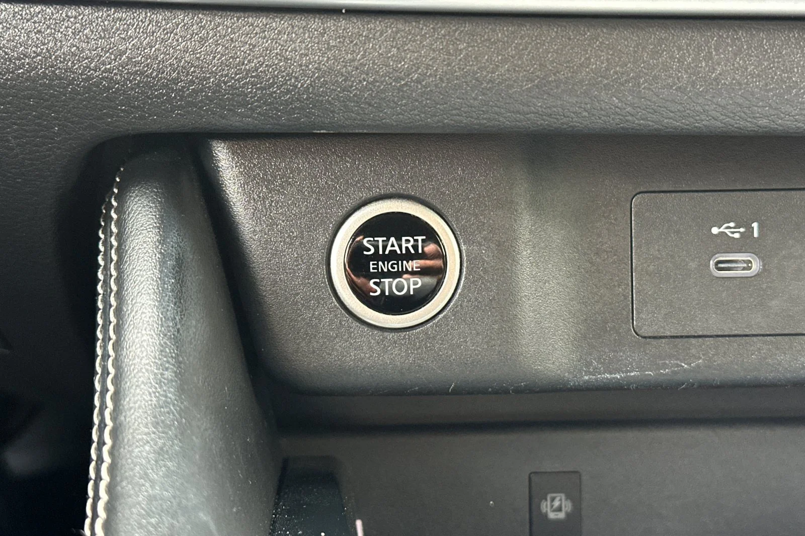 Used 2023 Gray Nissan Platinum image 21