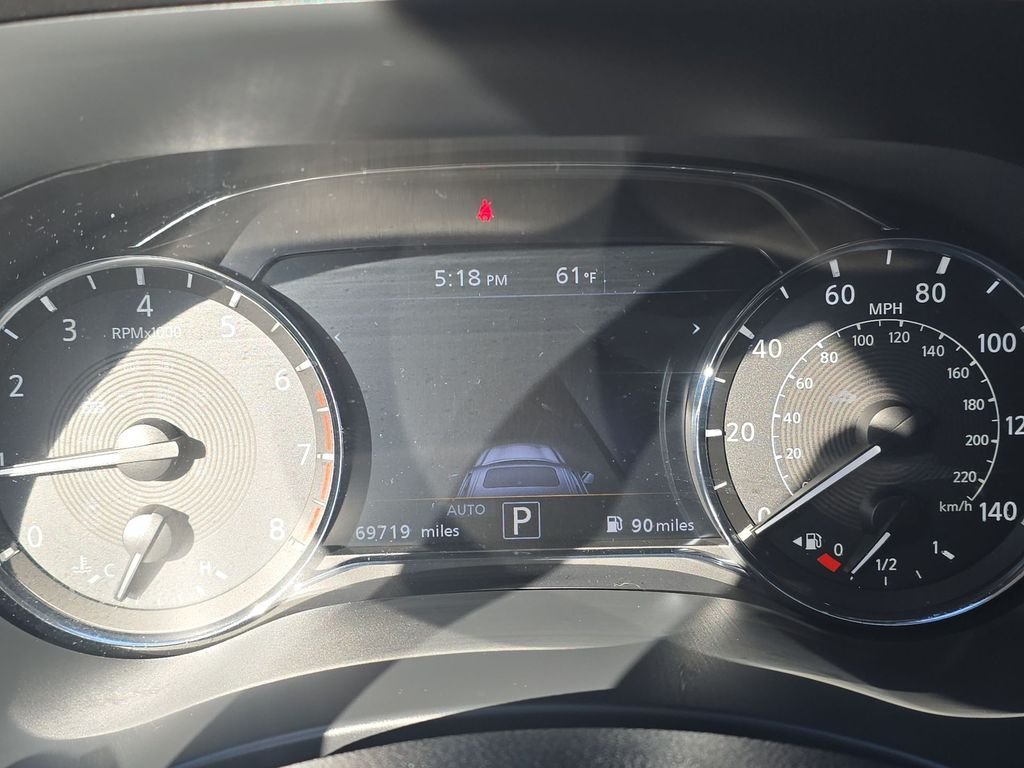 Used 2022 White INFINITI Premium Select image 15