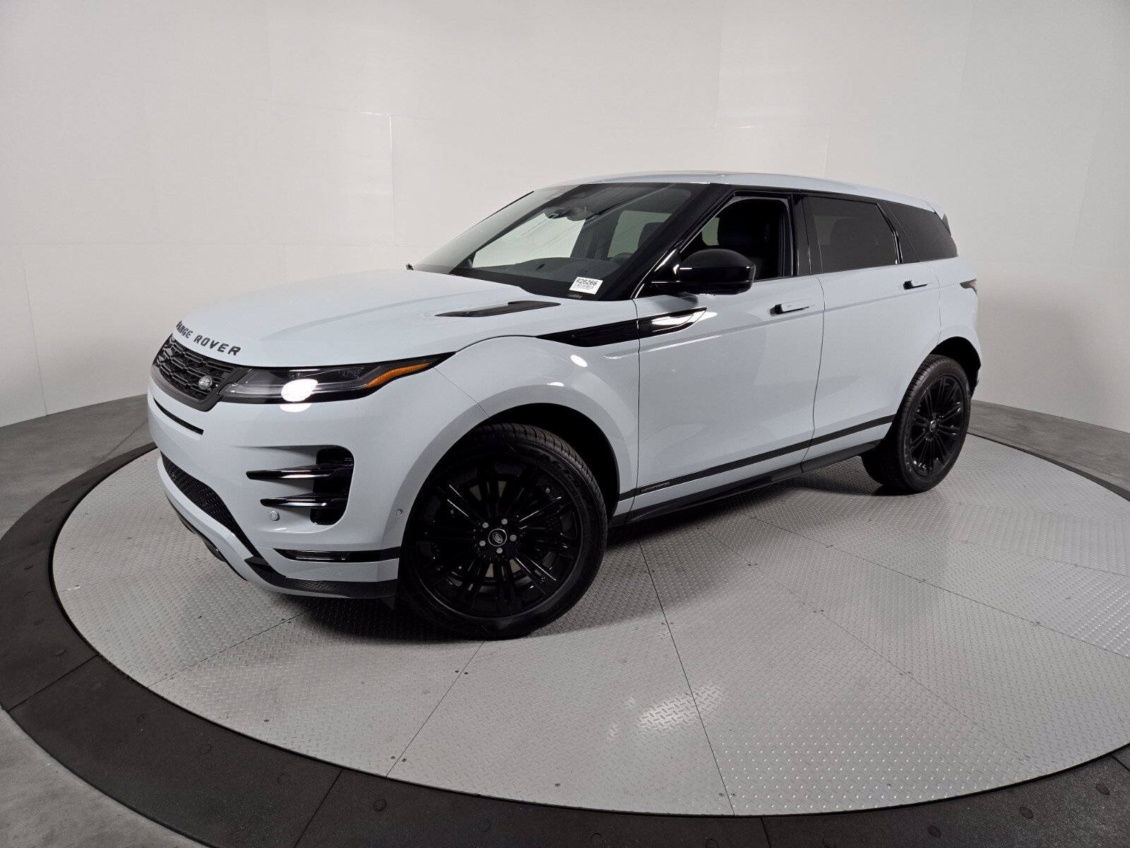New 2026 Arroios Grey Land Rover Hoxton image 1