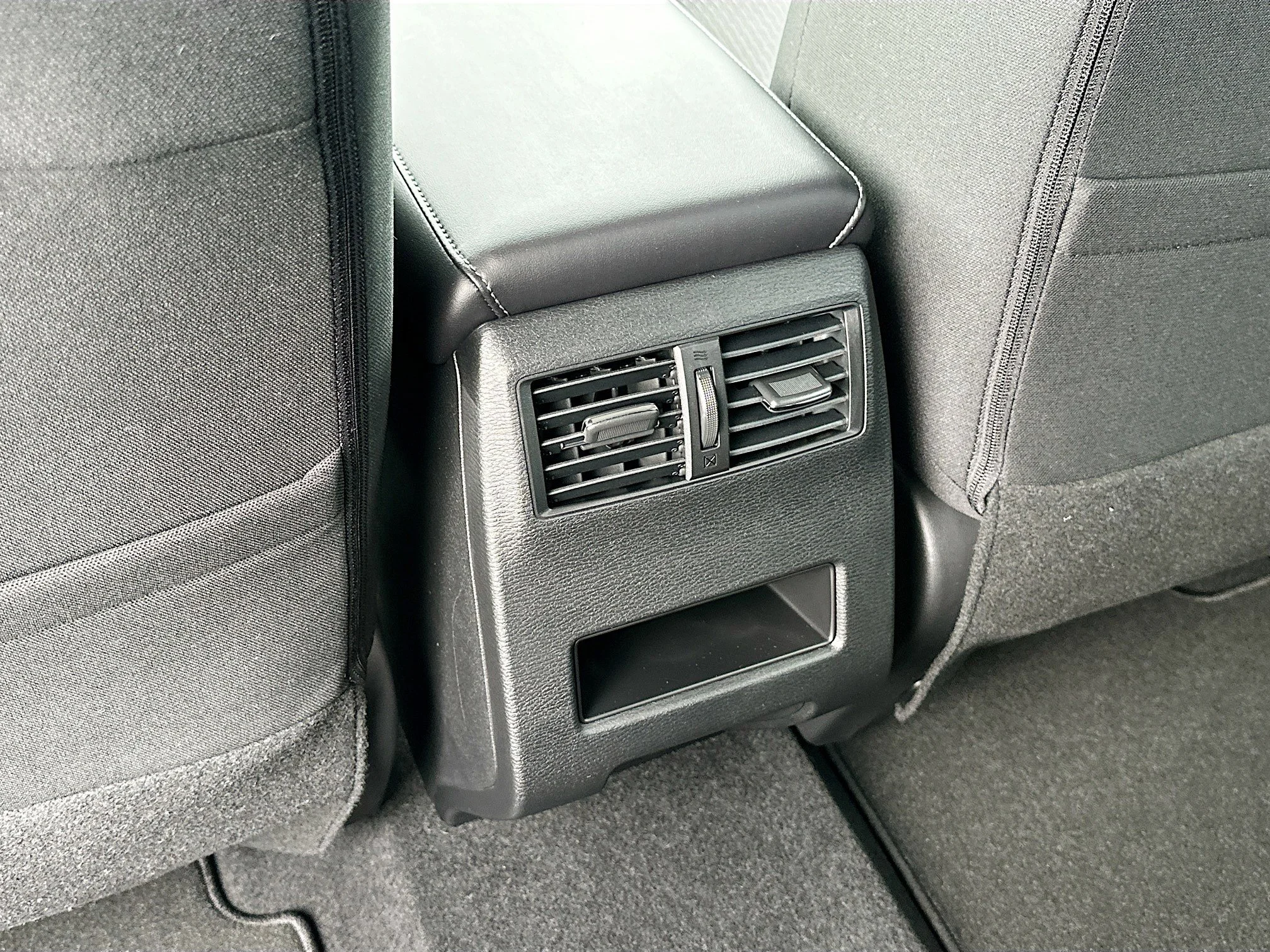 2026 Mitsubishi Outlander ES - Photo 19