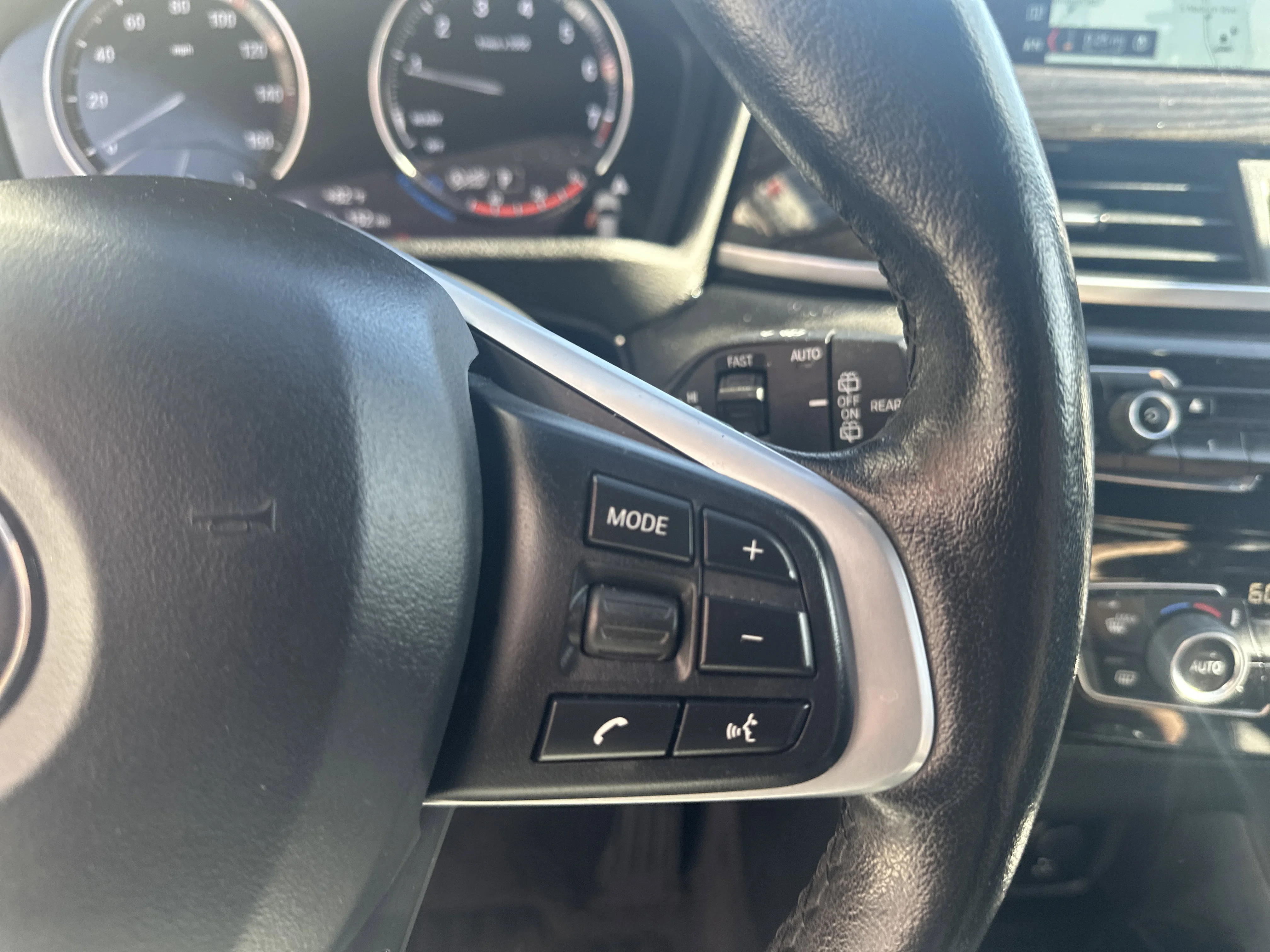 Used 2019 Black Sapphire Metallic BMW xDrive28i image 13