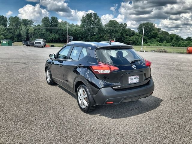 Used 2018 Super Black Nissan S image 16