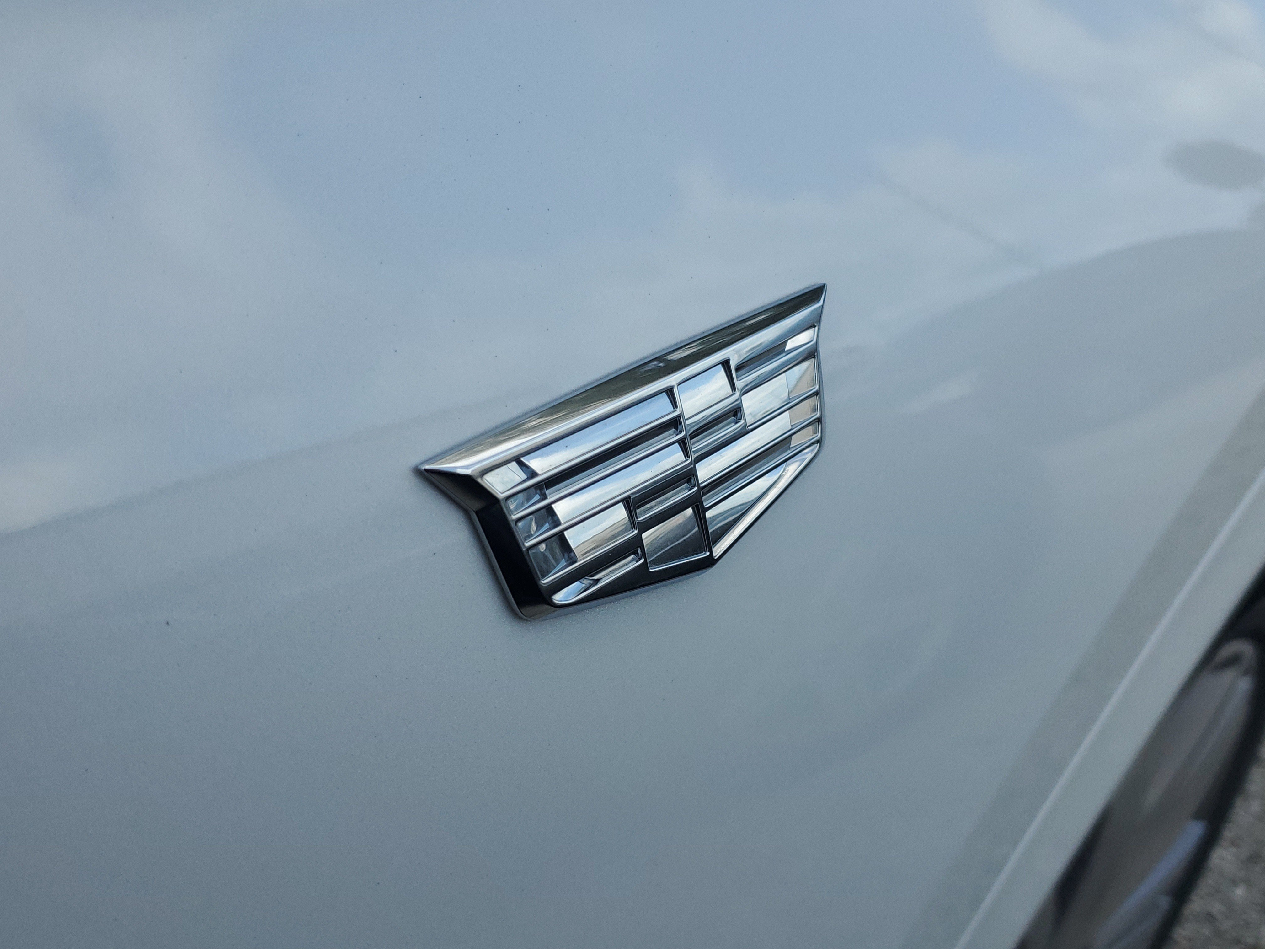 Used 2024 Crystal White Tricoat Cadillac FWD Premium Luxury image 5
