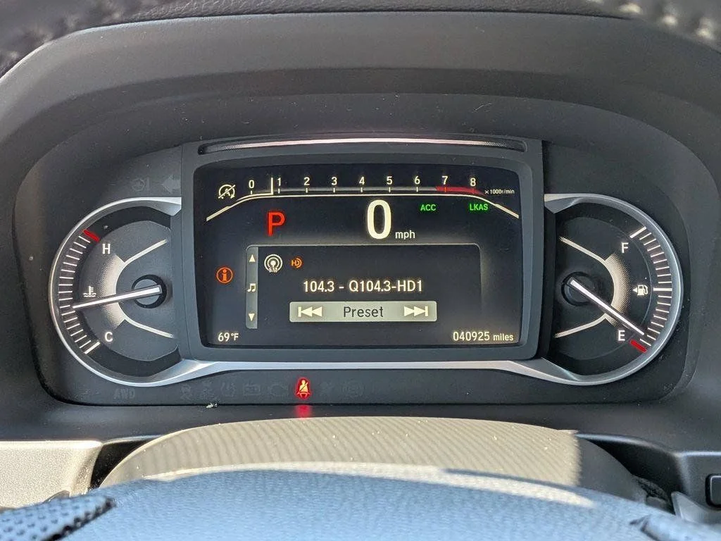Used 2023  Honda EX-L image 17