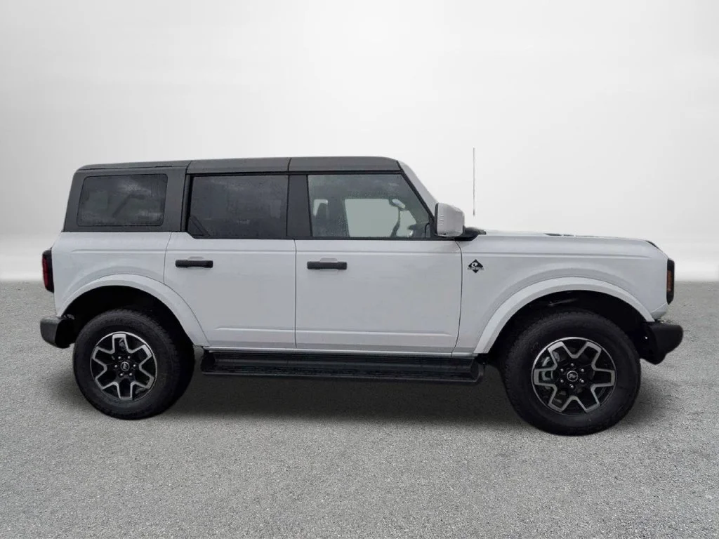 New 2026 Oxford White Ford Outer Banks® image 2