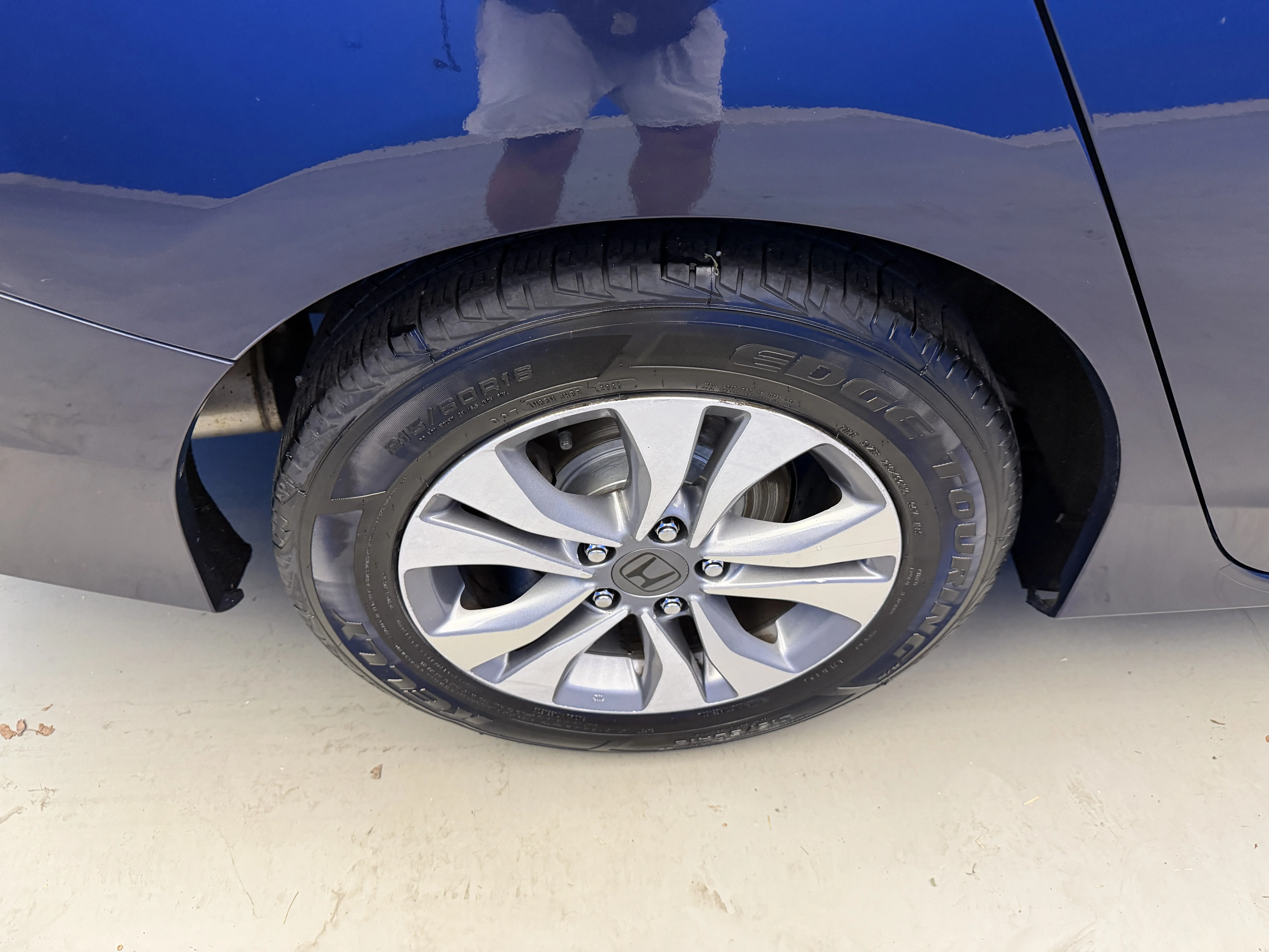 Used 2013 Obsidian Blue Pearl Honda LX image 8