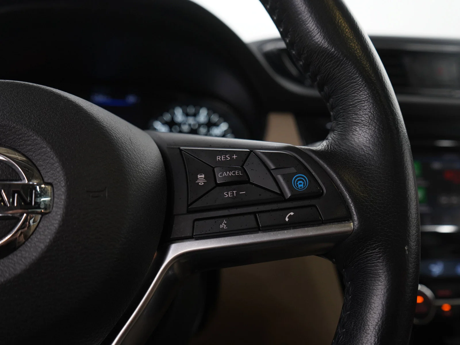 Used 2019 Caspian Blue Metallic Nissan SV image 28