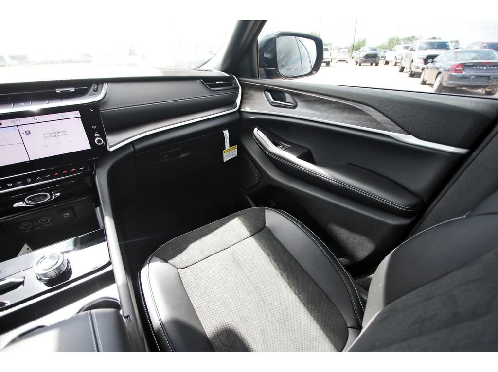 New 2026 Baltic Gray Metallic Clear-Coat Exterior Paint Jeep Altitude image 8