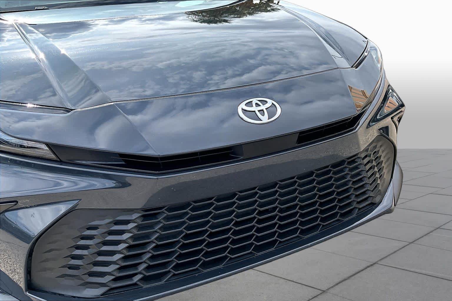 Used 2025 Underground Toyota SE image 29