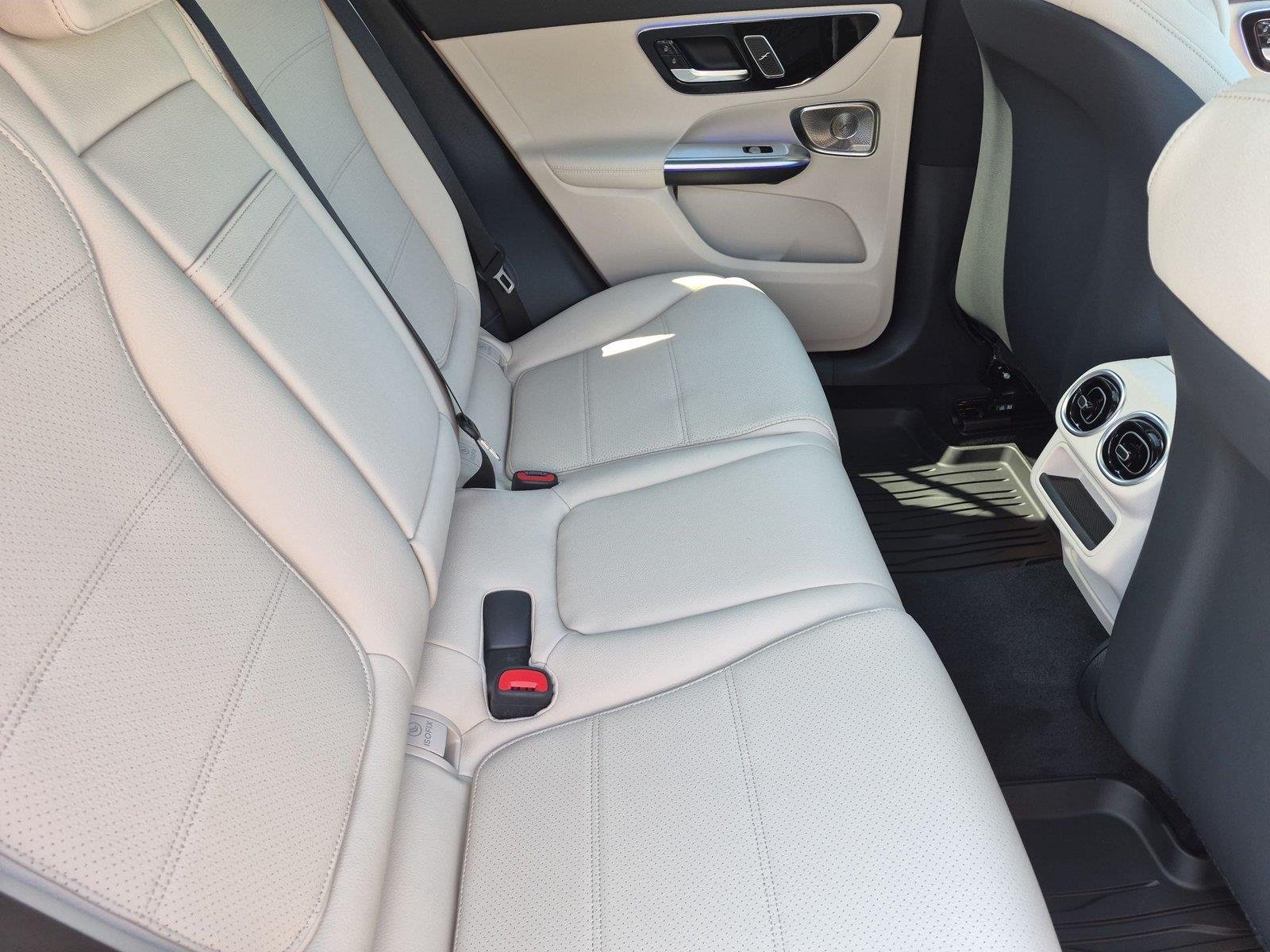 New 2027 Graphite Grey Metallic Mercedes-Benz GLC 300 image 35